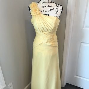 David’s Bridal Yellow Off Shoulder Formal Dress